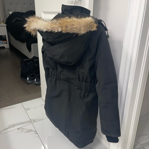 Canada Goose Trillium Black Parka Women's
XS 6550LR - Picture 7 of 11